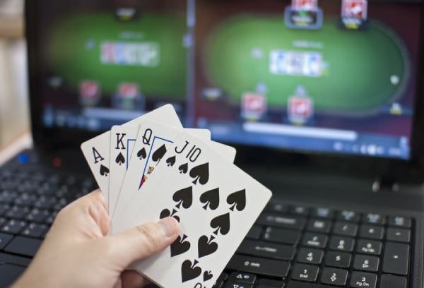 hyperhack88 live roulette table on mobile device